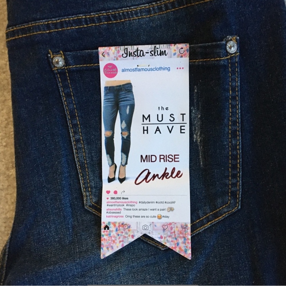 Almost Famous Mid-Rise Ankle Cut Jeans | Size 13 | Star Print & Frayed Hem - Picture 6 of 10